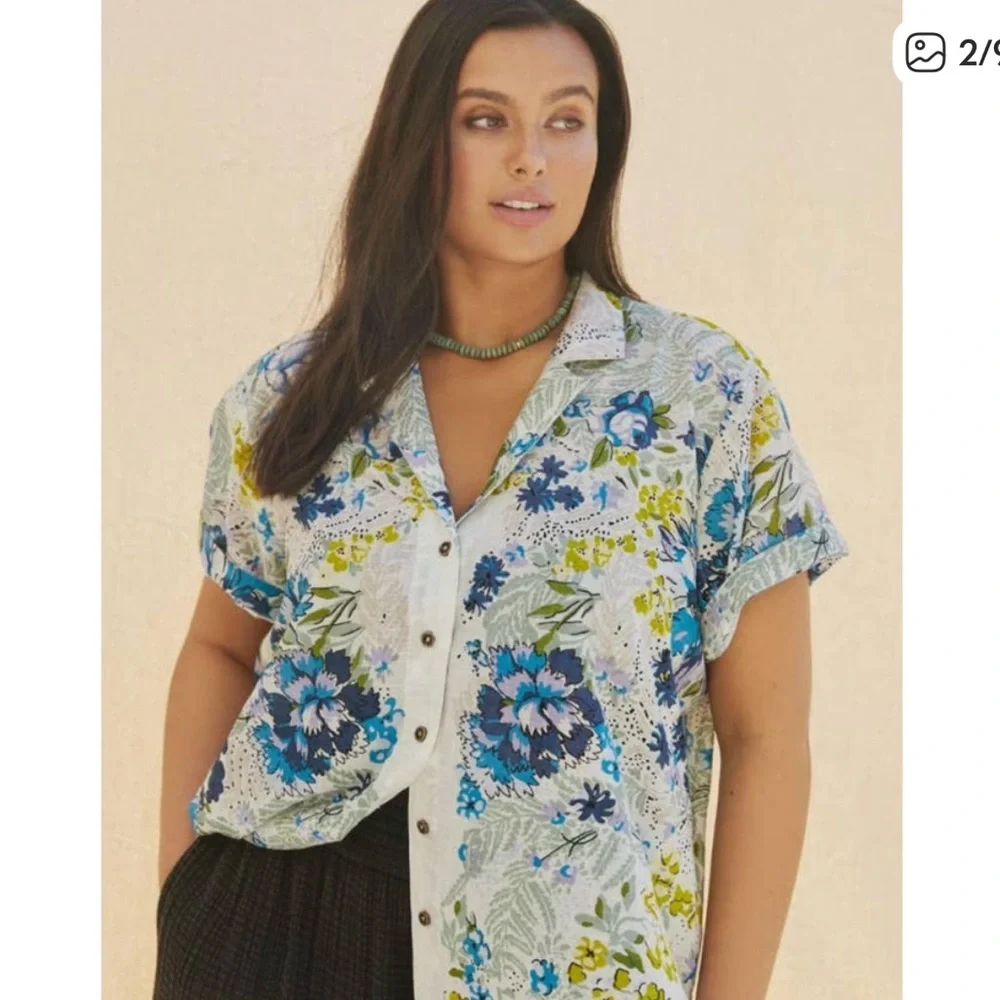 Anthropologie Women's Printed Surf Shirt - Picture 2 of 9